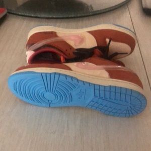 Nike x Social Stauts Dunk Low Chocolate Milk